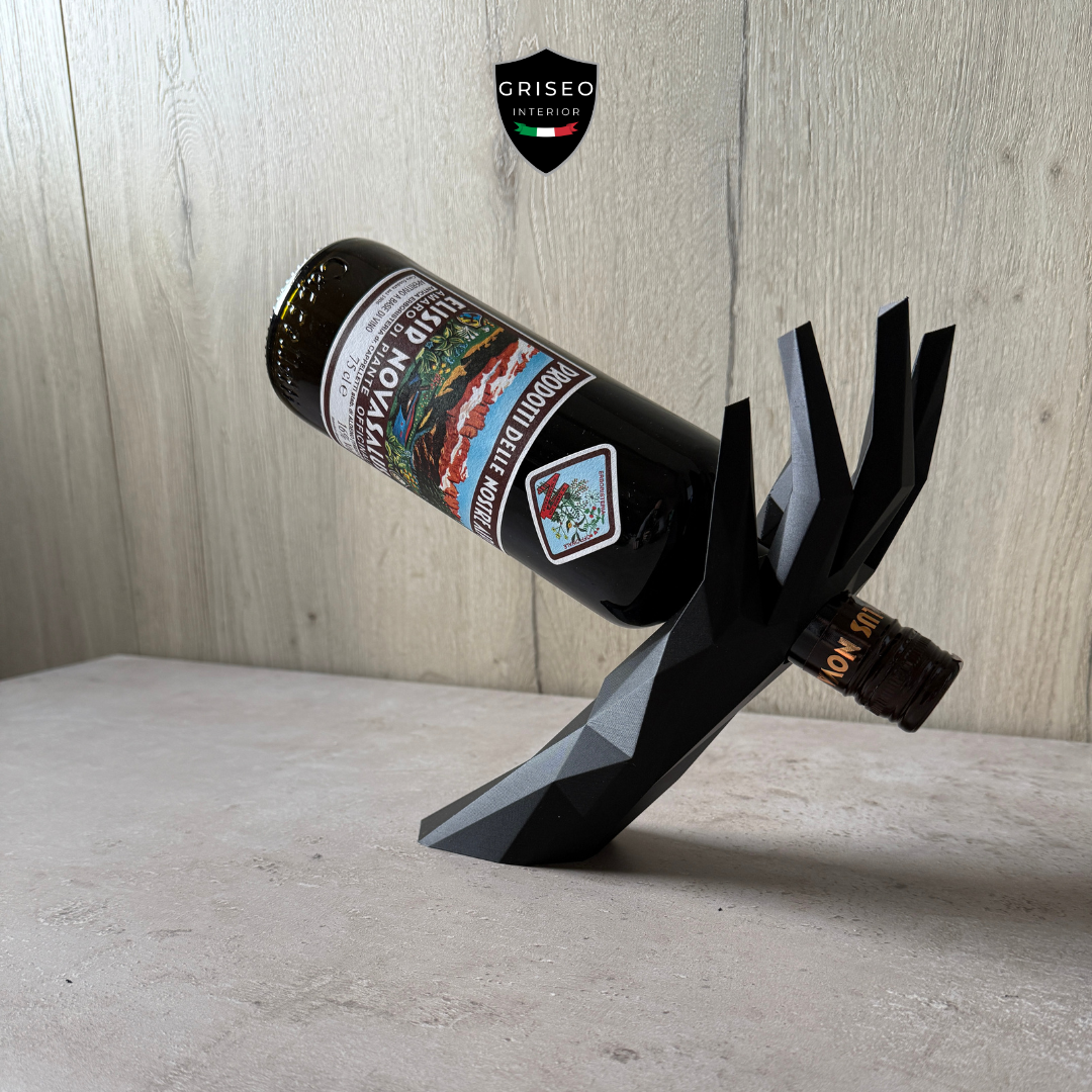 Ebrius Manus - Low-Poly Bottle Holder Hand