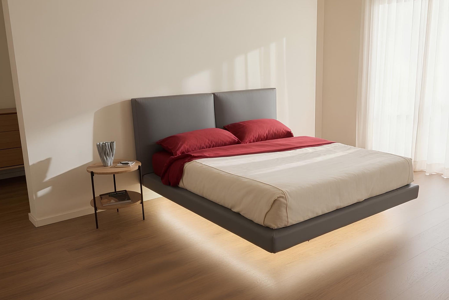 Comodino Orbes in rovere naturale con vaso Plicos in camera da letto contemporanea